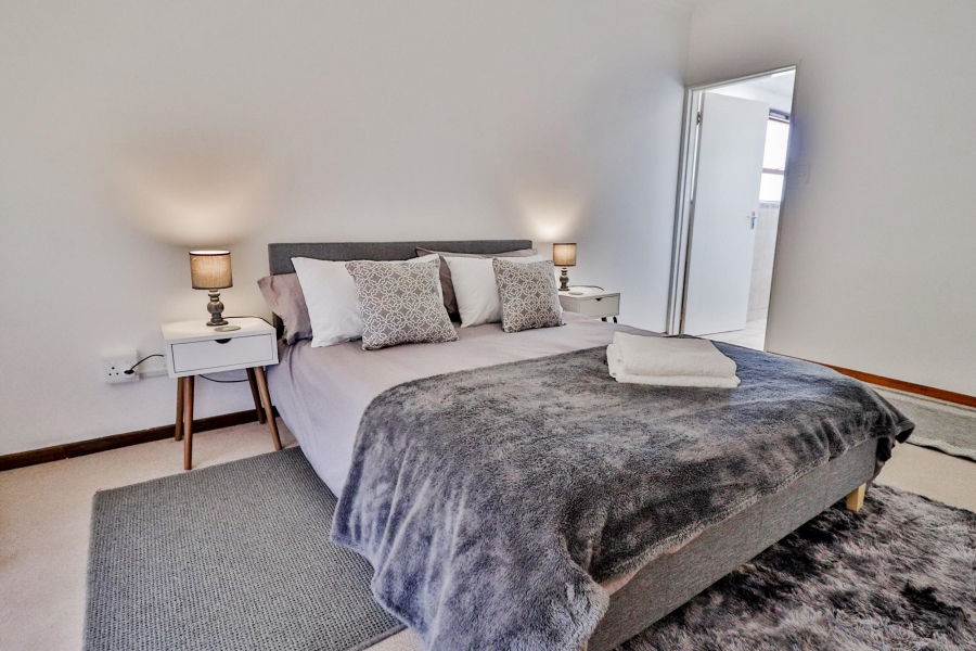 6 Bedroom Property for Sale in Country Club Western Cape
